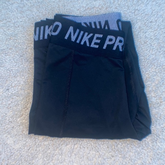 Nike Pro Womens Leggimgs